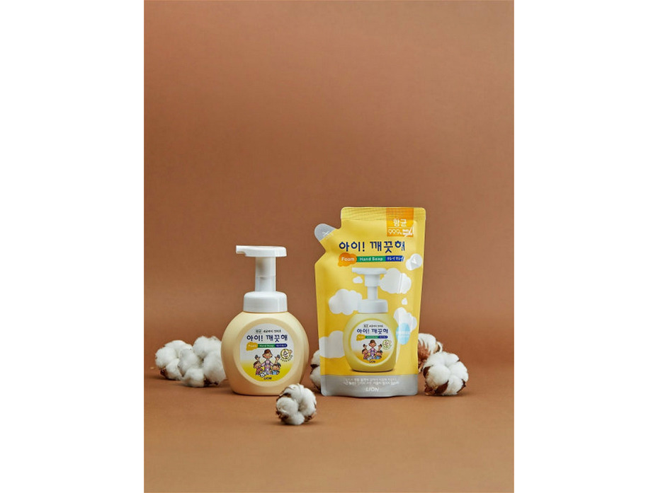 Мыло пенное для рук с антибактериальным эффектом Ai-Kekute для чувствительной кожи запасной блок 200 мл / Lion