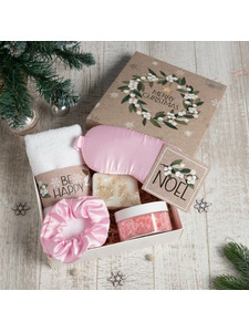 Набор подарочный 7895716 Merry Christmas (полотенце 30*60, маска для сна, мыло, резинка, соль для ванны) / Этель