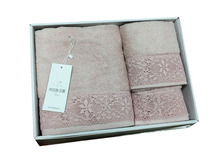 Набор полотенец Naturella махровые в подарочной упаковке (32*50.50*90,70*140) / Maison Dor