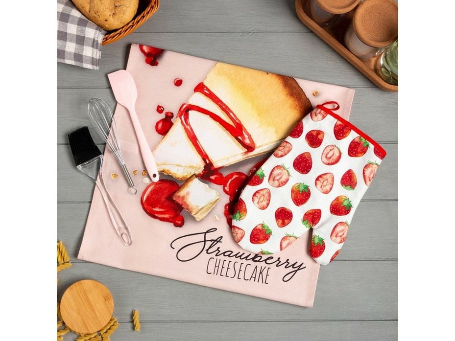 Набор кухонный подарочный Strawberry ( Полотенце, варежка, кисть, лопатка, венчик) хлопковый / Этель