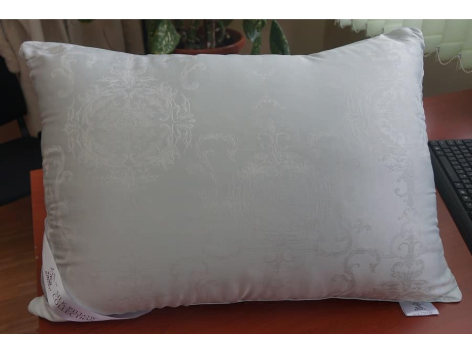 Подушка Silk Pillow натуральный шелк 50*70 / Retrouyt
