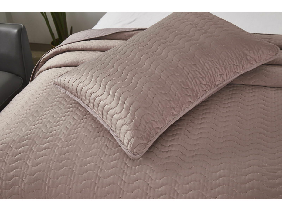 Покрывало с наволочками Саванна атласное 230*250, 50*70 ( 2 шт ) / Sofi de Marko Покрывало с наволочками Саванна атласное 230*250, 50*70 ( 2 шт ) / Sofi de Marko