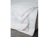 Одеяло Dream Soft синтетическое волокно 195*215 / Arya