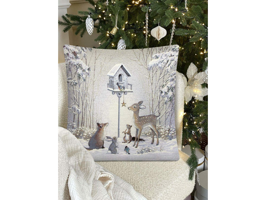 Наволочка декоративная 01035 Лесные друзья у кормушки гобелен 45*45 / Le Gobelin Наволочка декоративная 01035 Лесные друзья у кормушки гобелен 45*45 / Le Gobelin