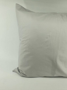 Наволочка KL-4(105) светло серый сатин страйп 70*70 / Tia