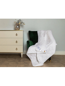 Одеяло 554300-24 синтетическое волокно 200*220 / Bohmerwald