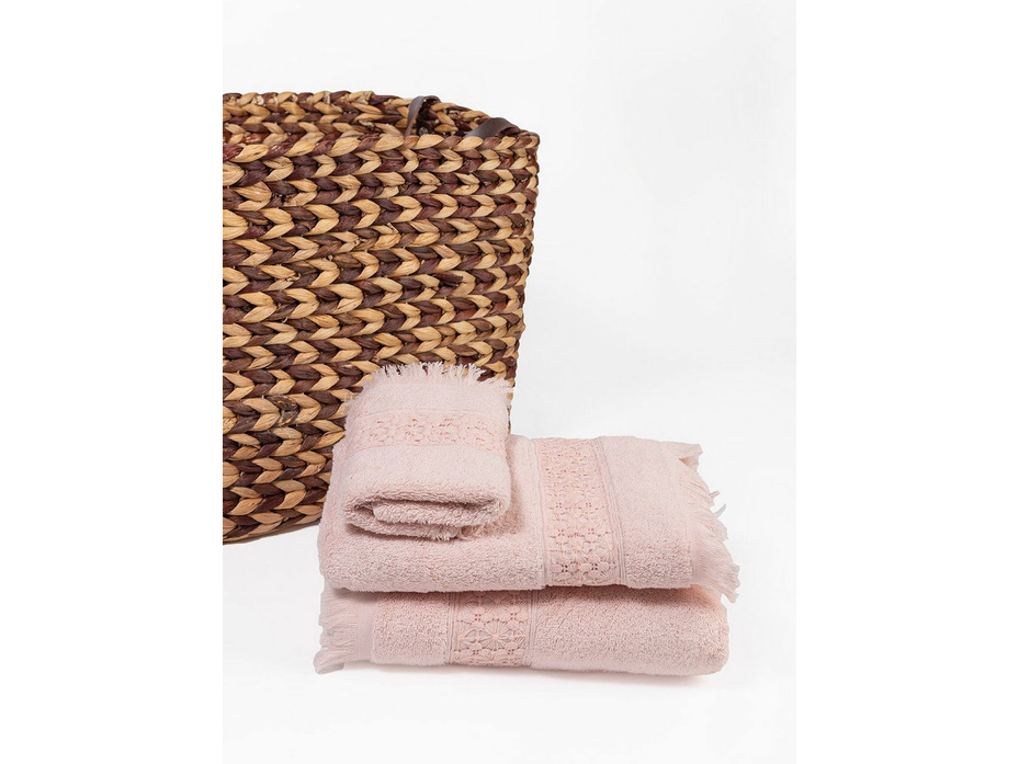 Набор полотенец Suzanne махровые в подарочной упаковке (30*50, 50*100, 70*140) / Maison Dor Набор полотенец Suzanne махровые в подарочной упаковке (30*50, 50*100, 70*140) / Maison Dor