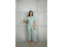 Пижама женская, футболка и капри 642/559 / Дюма Пижама женская, футболка и капри 642/559 / Дюма