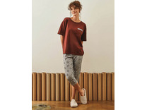 Пижама женская, футболка и капри 27449 Popcorn / Hays Пижама женская, футболка и капри 27449 Popcorn / Hays