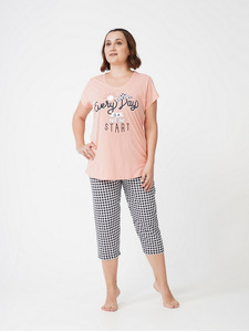 Пижама женская, футболка и капри 109130 2038 Happy / Vienetta Пижама женская, футболка и капри 109130 2038 Happy / Vienetta