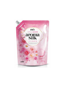 Кондиционер для белья с ароматом розы Aroma silk мягкая упаковка 2100 мл / Lion