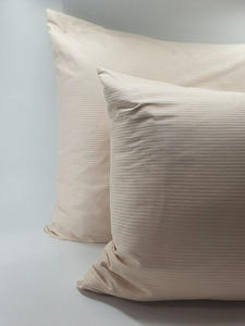 Наволочка KL-4(405) ванильный сатин страйп 70*70 / Tia Наволочка KL-4(405) ванильный сатин страйп 70*70 / Tia