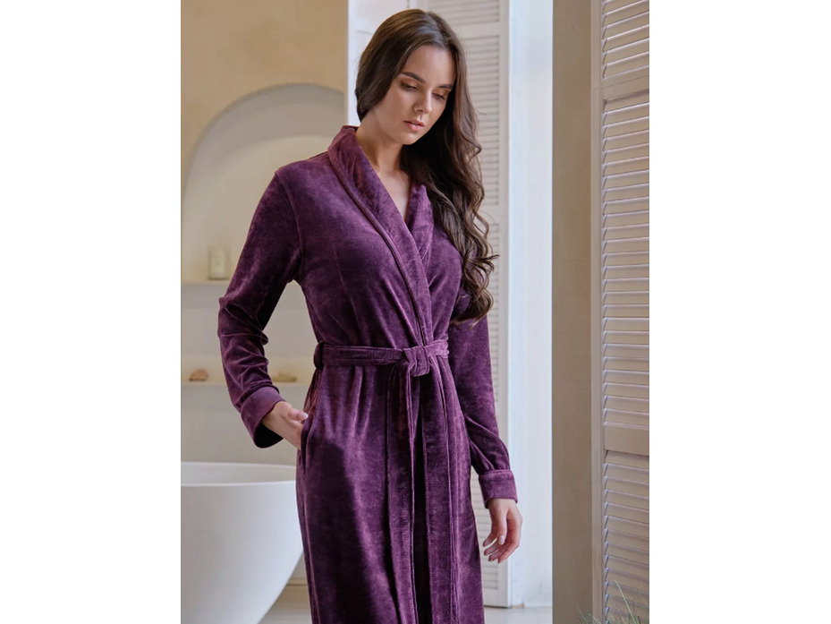 Халат женский Laura велюровый / Vien