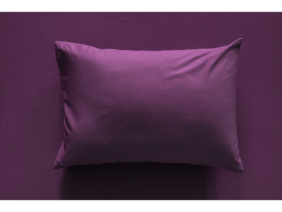 Наволочка 213KL-315 пурпурный сатин однотонный 50*70 / Tia Наволочка 213KL-315 пурпурный сатин однотонный 50*70 / Tia