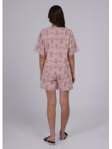 Пижама женская, футболка и шорты LP25-1148/ 1 Сахарная вата / Clever