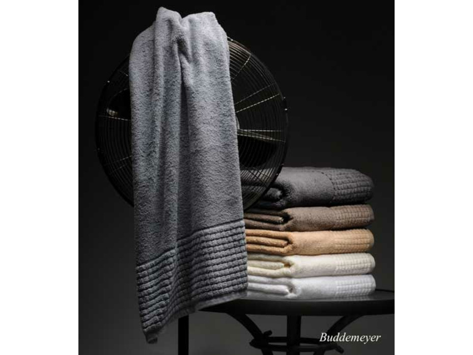 Полотенце Carrara махровое 70*140 / Buddemeyer