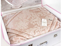 Покрывало с наволочками Audree жаккардовое 250*260, 50*70 (2 шт), 45*45 (1 шт) / Maison Dor