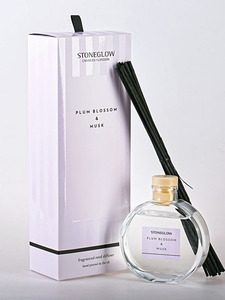 Цветы сливы и мускус / Диффузор с палочками 140 мл / Stoneglow