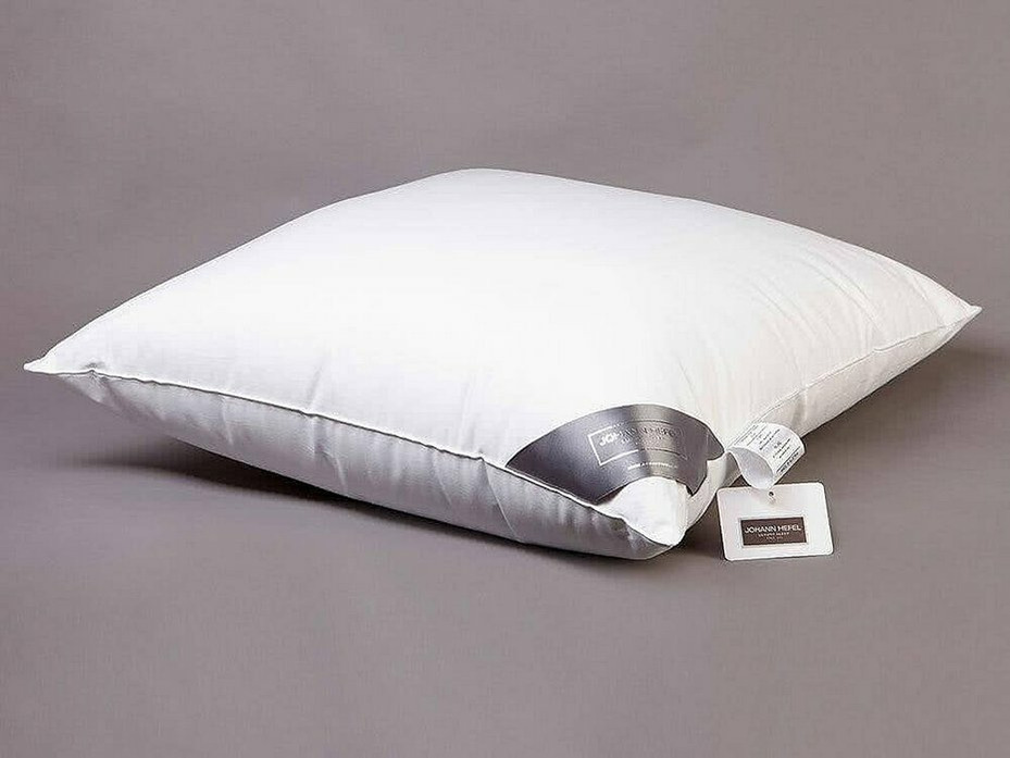 Подушка Gold пуховая 70*70 / Johann Hefel