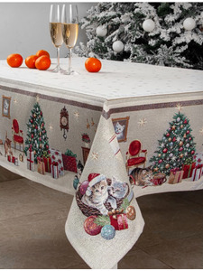 Скатерть 4030 Котята у камина гобелен 140*140 / Le Gobelen