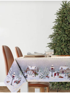 Скатерть 01462 Игры во дворе гобелен 140*140 / Le Gobelin