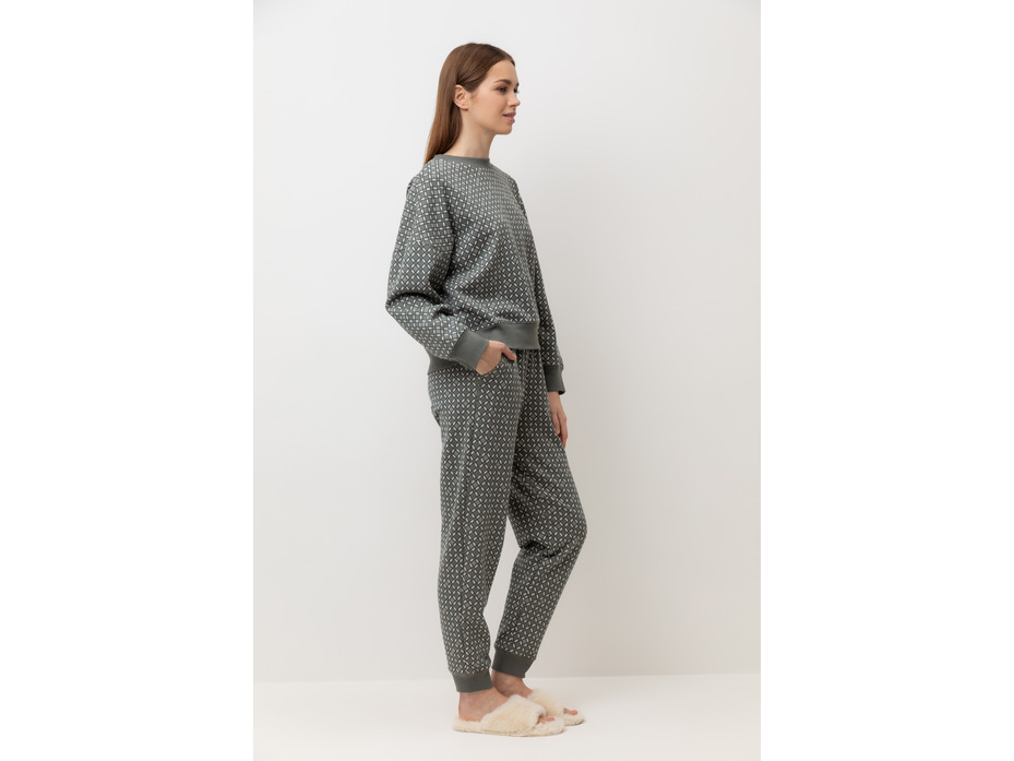 Костюм женский, джемпер и брюки E 20202 / Very Neat