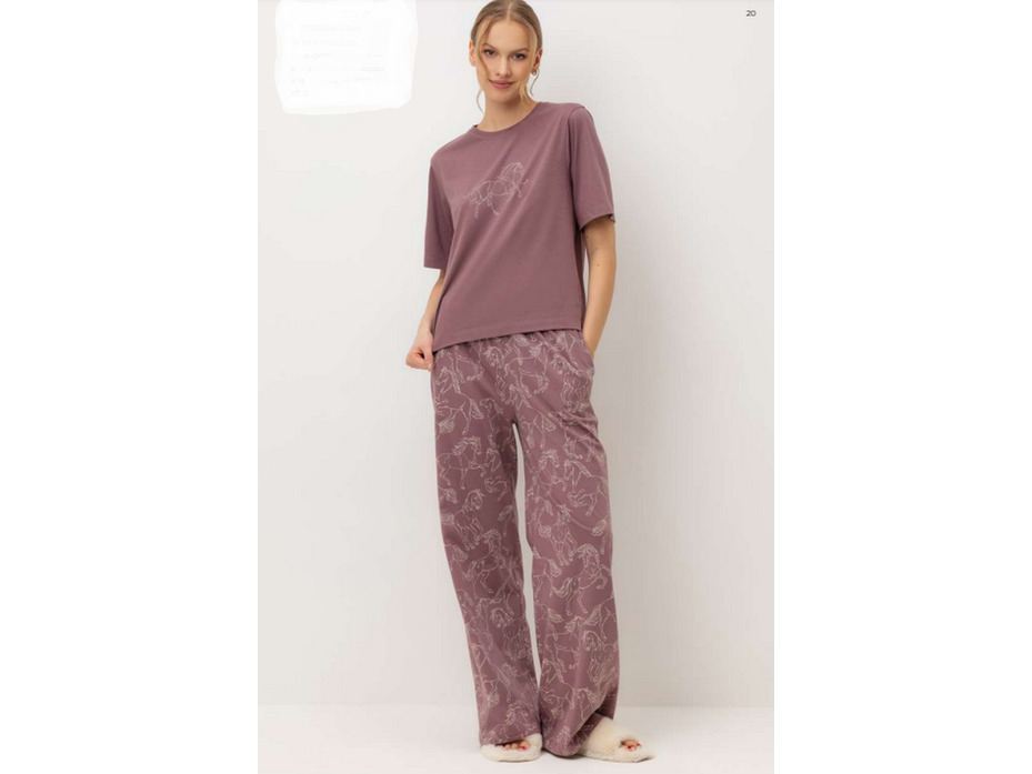 Пижама женская, футболка и брюки E 20185 Белая лошадь / Very Neat