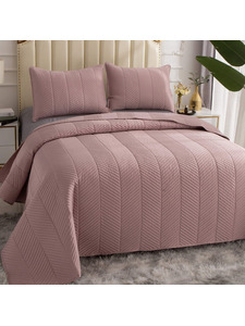 Покрывало с наволочками Адонис атласное 230*250, 50*70 ( 2 шт ) / Sofi de Marko