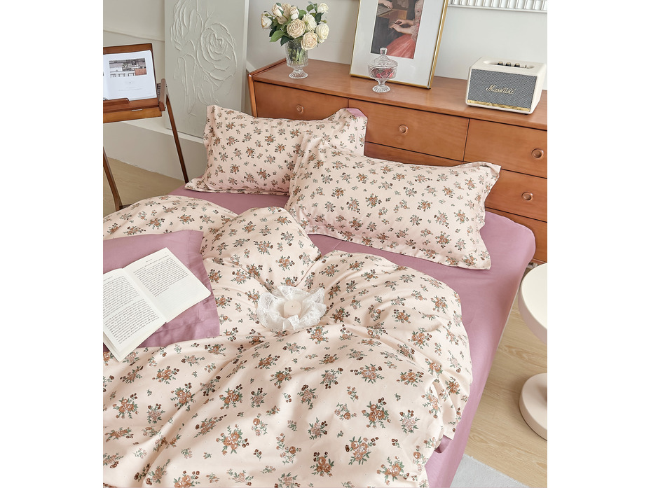 Постельное белье 24112 Цветы сатин Евро сп / Tia