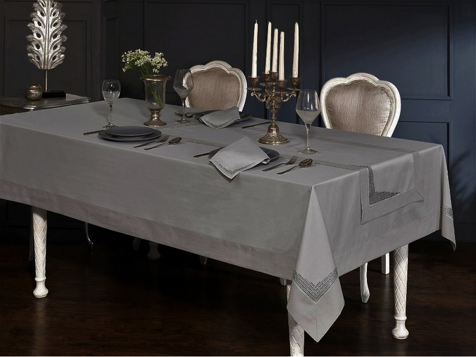 Столовый набор Diamonds хлопковый (скатерть 150*320, раннер 140*40, салфетки 40*40 10 шт) / Maison Dor Столовый набор Diamonds хлопковый (скатерть 150*320, раннер 140*40, салфетки 40*40 10 шт) / Maison Dor