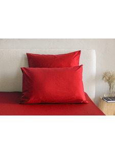 Наволочка 213KL-664 красный сатин однотонный 70*70 / Tia Наволочка 213KL-664 красный сатин однотонный 70*70 / Tia
