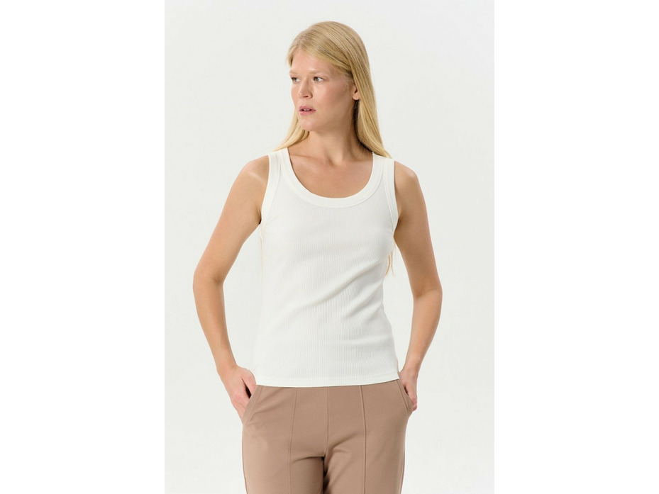 Майка женская 101133 Молочный / Petit Pas