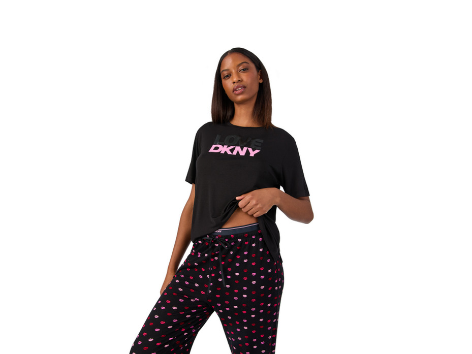 Пижама женская, футболка и брюки YI80084 (006) Semi Sweet / DKNY Пижама женская, футболка и брюки YI80084 (006) Semi Sweet / DKNY