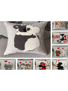 НАволочка декоративная 1672380 Love полиэстер 45*45 / Le Gobelin