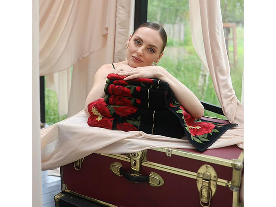 Полотенце Isabella shcwarz 10 шенилл 75*150 / Feiler Полотенце Isabella shcwarz 10 шенилл 75*150 / Feiler