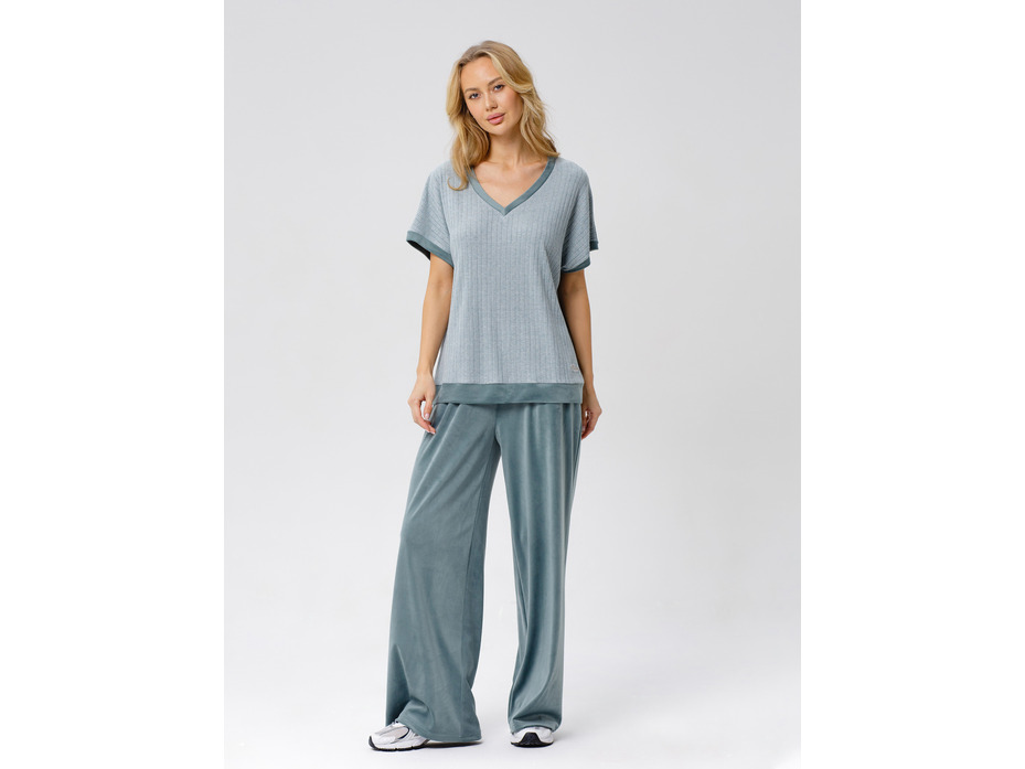 Котюм женский, футболка и брюки 1672/1548 / Дюма Котюм женский, футболка и брюки 1672/1548 / Дюма