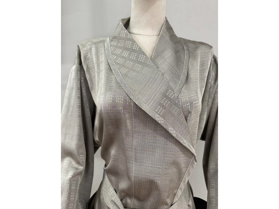 Халат унисекс Геометрия бежевая шелковый / Silk Made in Germany