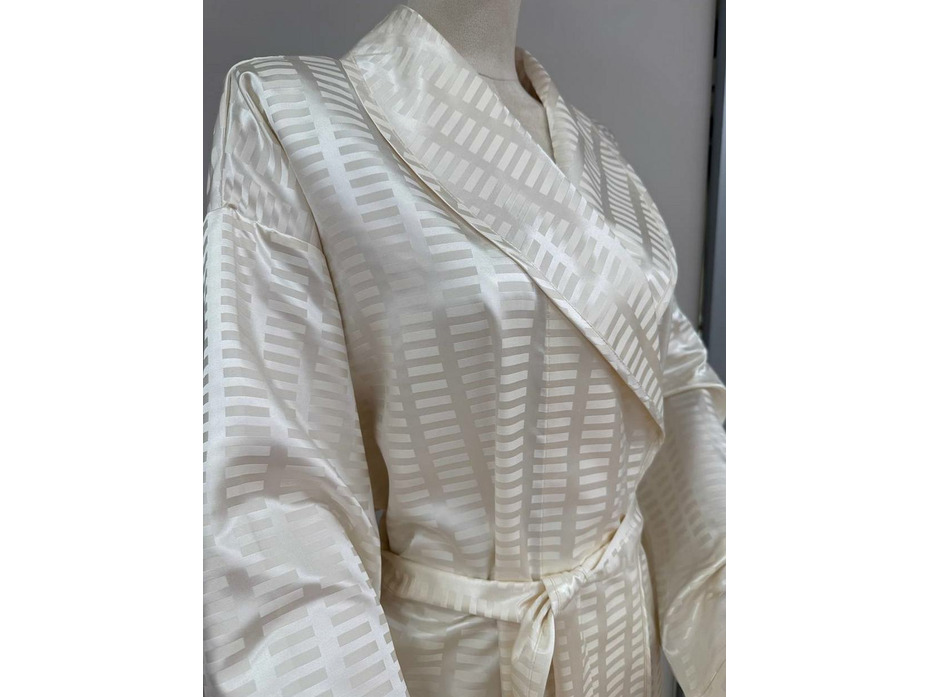 Халат унисекс Пунктир кремовый шелковый / Silk Made in Germany