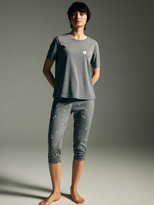 Пижама женская, футболка и капри 62127 Hedgehog / Hays