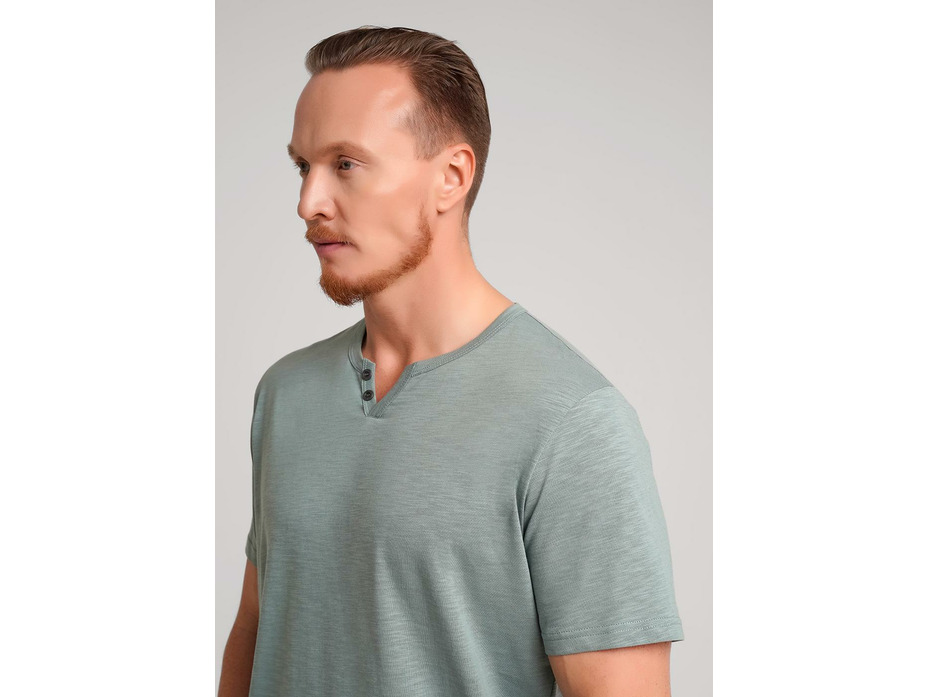 Футболка мужская 662641о / Clever