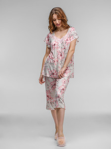 Пижама женская. футболка и капри 1651/548 / Дюма