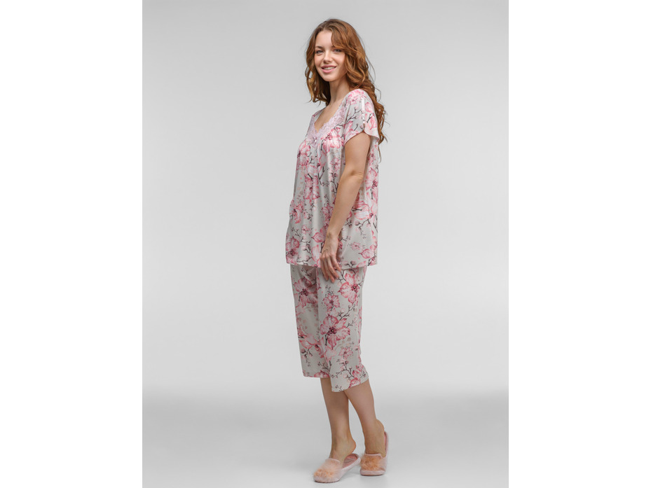 Пижама женская. футболка и капри 1651/548 / Дюма Пижама женская. футболка и капри 1651/548 / Дюма