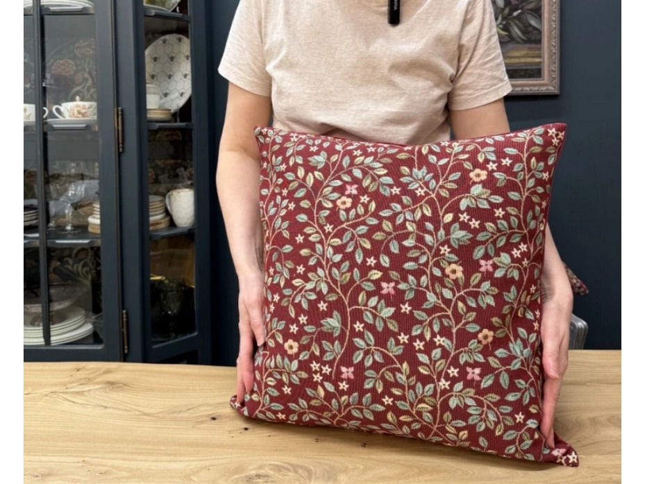 Наволочка декоративная 2521286 Древо бордо гобелен 45*45 / Le Gobelin