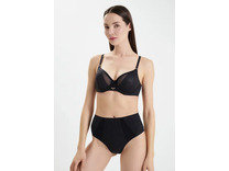 Бюстгальтер C18IM1 (011) Pure lace / Chantelle