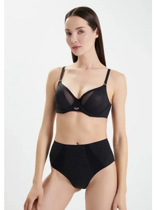 Бюстгальтер C18IM1 (011) Pure lace / Chantelle