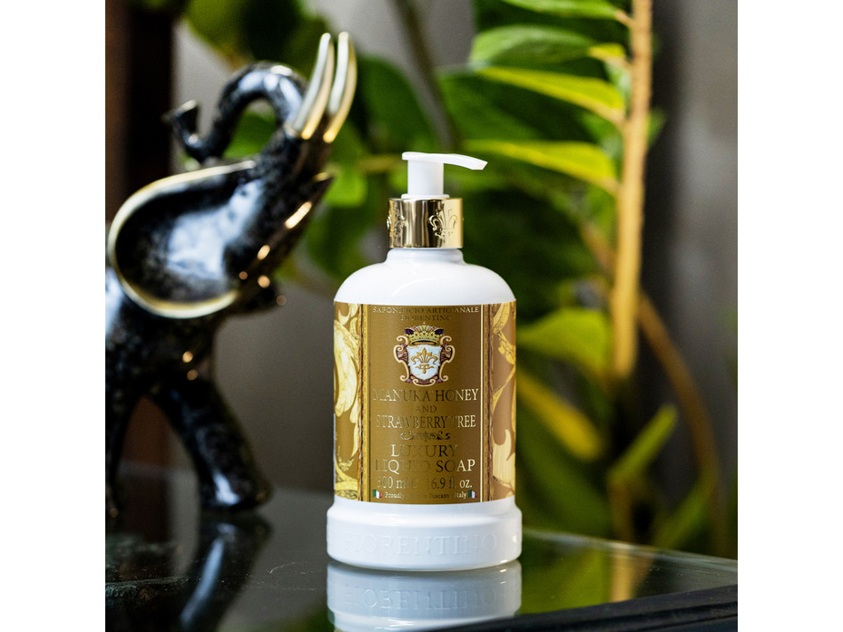 Жидкое мыло Monuka honey and strawberry с ароматом меда мануки и клубничного чая, 500 мл / Saponificio Artigianale Fiorentino